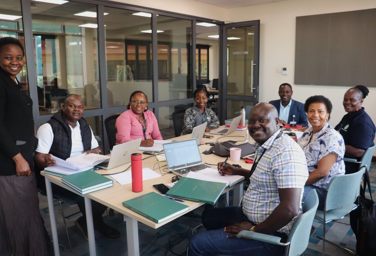 akusonamea's tweet photo. Documenting a significant step in @akusonamea academic journeys: Faculty supervisors signing off on completed Master's theses, marking the path to graduation at the upcoming convocation on February 17, 2024. 🎓📝 #SONAM #ConvocationCountdown https://t.co/W8MZ9uC6Ie