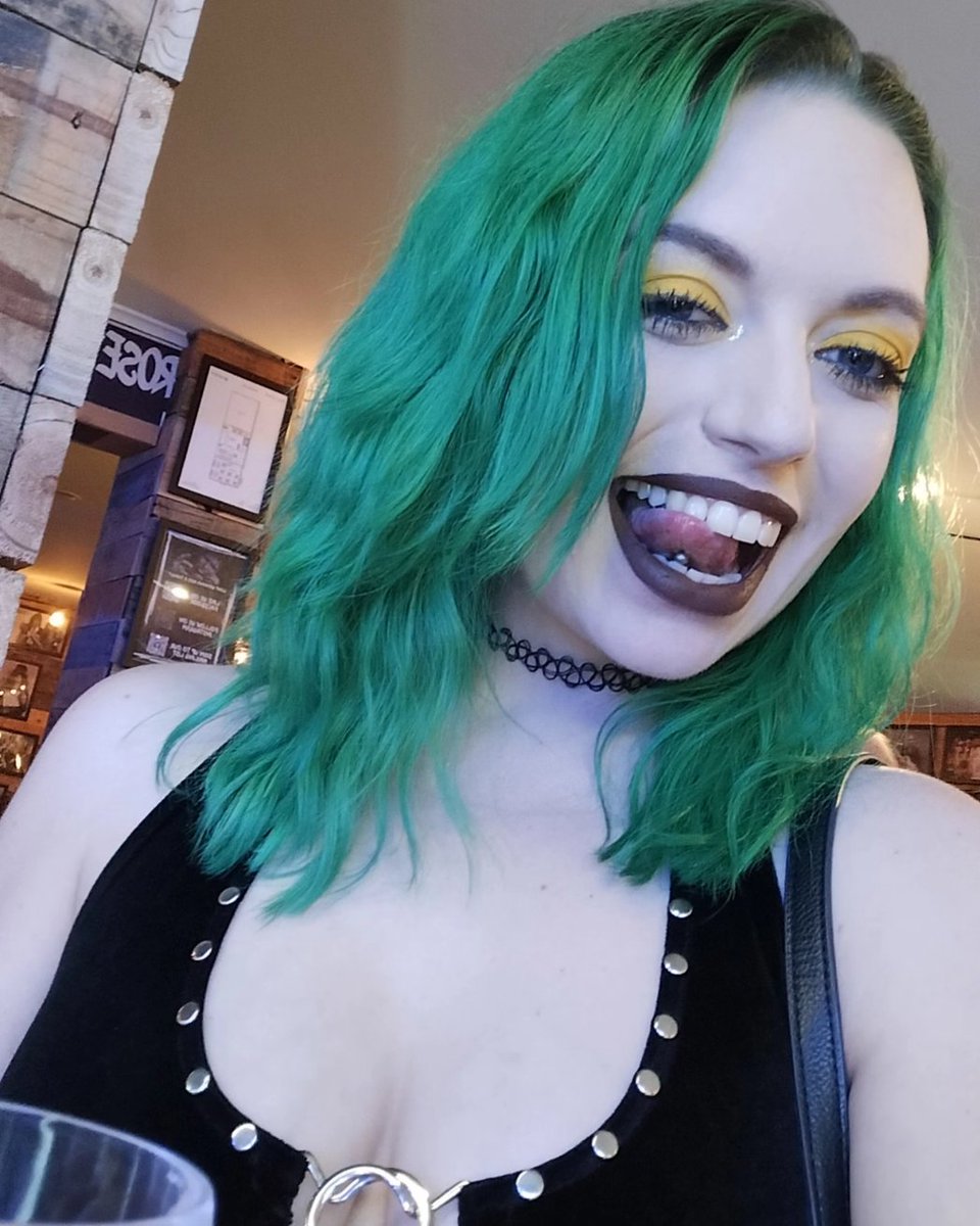inthenameofteq1's tweet photo. Valentine's Day got me feeling frisky 😉 tier 2 sub is only $18 this week https://t.co/2TMJOSm2TG
#fansly #fyp #fun #alt #altmodel #altgirl #bigbooty #nude #booty #curvy #tattoo #yummy #wet #spicy #groupie #kinkster #greenhair #metalhead #piercings #nsfw #chokemedaddy #sale https://t.co/elzxIY3PRa