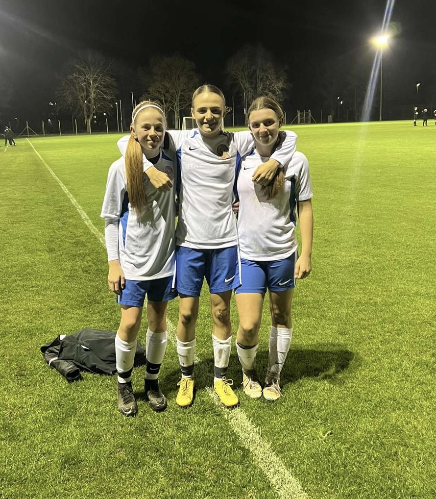 Well done to Isla, Evie, Maisie &amp; their U15 <a href="/EssexSchoolsFA/">Essex County Schools FA</a> side. A comprehensive performance last  night we hear 👏😁❤️⚽️ #SHSFootball