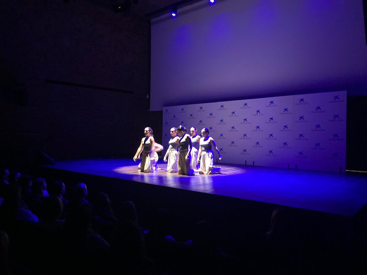 Actuación de la Escuela Profesional de Danza del #ColegioZolaVillafranca. ¡Comienza la VIII edición de #Eduemoción2024 #ColegiosZola #PensamientoEmocional #Cuidarseparacuidar #Relacionessanas