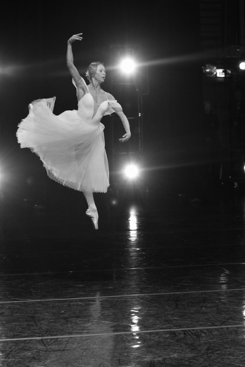 balletducapitole.dancers tweet media