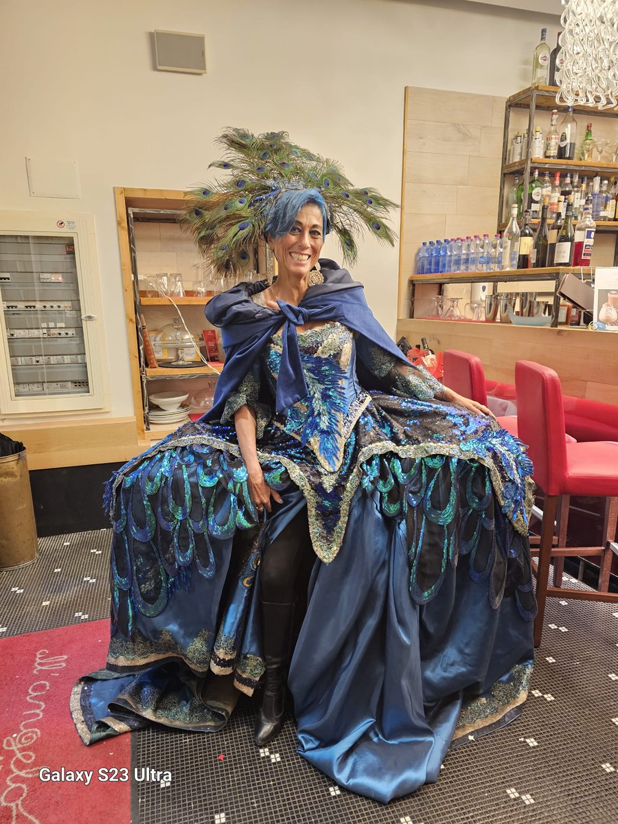 Reminiscing the magic of Carnival!
A special shoutout to @paolamenca  from @venicecocktailweekofficial  for gracing us with her presence during the vibrant Venice Carnival festivities. 🎭✨

#VeniceCarnival #CarnivalMemories #VeniceCocktailWeek #allangeloarthotel #venice #venezia