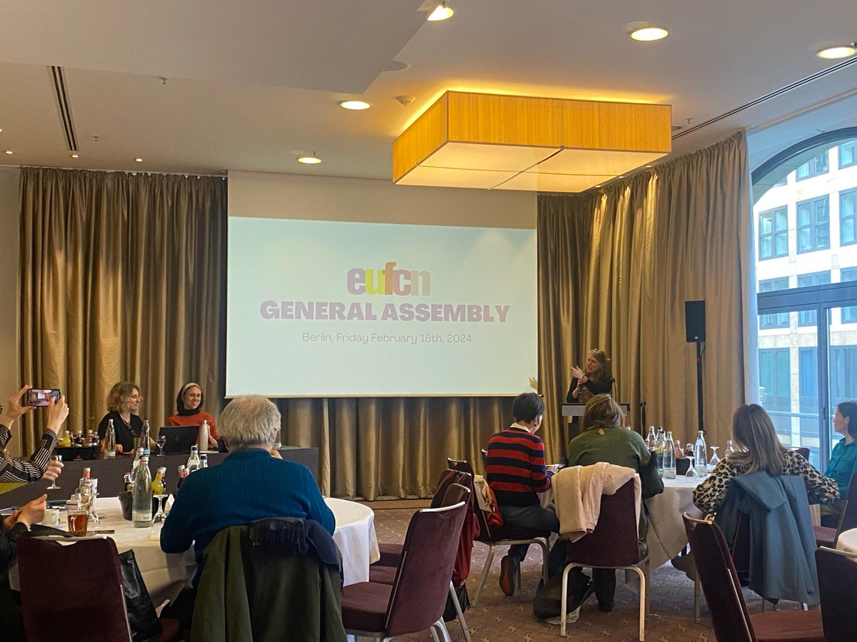 SpainFilm's tweet photo. Empezamos el día en la asamblea de @eufcn, asociación sin ánimo de lucro que apoya y promueve la industria y la cultura cinematográfica europea, escuchando a Carlota Guerrero, de @catalunyafilm y copresidenta de EUFCN #AsambleaEUFCN #CineEuropeo #EFMBerlin https://t.co/2bplWBTxAY