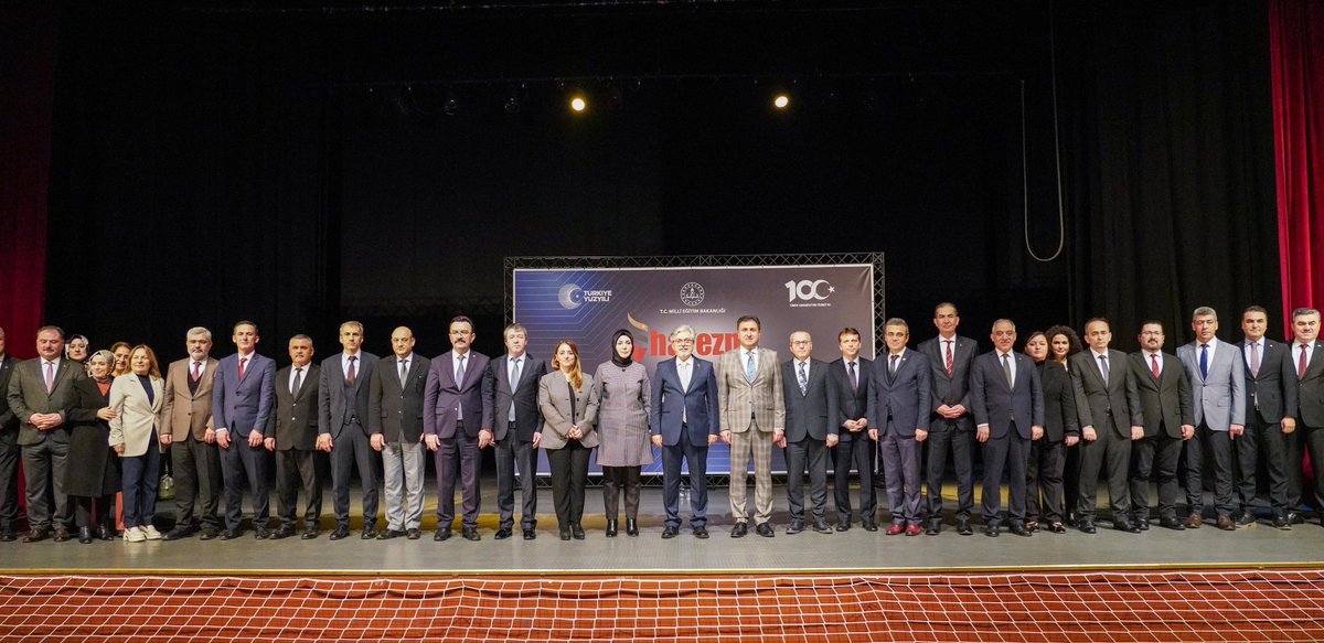 🔹“Hârezmî Eğitim Modeli Öğretmen Eğitimi” kapanış programı Bakan Yardımcımız Sayın Ömer Faruk Yelkenci'nin teşrifleriyle Zübeyde Hanım Hizmet İçi Eğitim Enstitüsü'nde gerçekleştirildi.

<a href="/tcmeb/">Millî Eğitim Bakanlığı</a> <a href="/Yusuf__Tekin/">Yusuf Tekin</a>
<a href="/MucahitYentur/">Murat Mücahit Yentür</a>