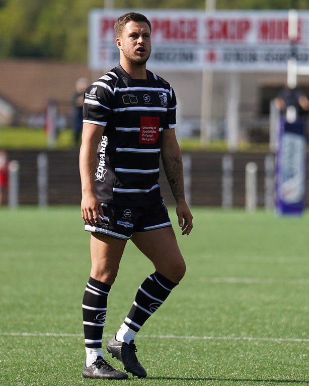 Pontypridd RFC (@pontypriddrfc) on Twitter photo Join us in wishing <a href="/josephscrivens2/">Joseph Scrivens</a> a very happy birthday today 🎂🎈
Penblwydd hapus Joe 🥳
#WeArePonty ⚫️⚪️ Join us in wishing <a href="/josephscrivens2/">Joseph Scrivens</a> a very happy birthday today 🎂🎈
Penblwydd hapus Joe 🥳
#WeArePonty ⚫️⚪️