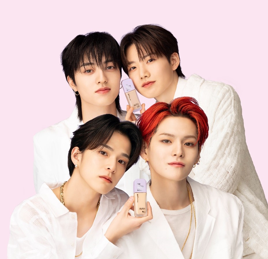 MimiBeauty__'s tweet image. TREASUREの４人のメンバーが、メイベリン新ファンデのアンバサダーに💎YOSHIさん、JYUNKYUさん、ASAHIさん、HARUTOさんの4人が就任！このファンデは超うす膜なのに崩れにくくて、肌と一体化するように密着してくれるよ♡ファンのみなさんも是非チェックしてみてね〜！