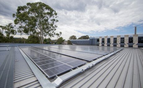 Dual-sided solar panels could improve energy in homes Read more: 👇👇 bit.ly/3UC2WpB #sustainablelifestyle #fightclimatechange #wastefree #ecoconscious #sustainabledevelopment #reducewaste #sustainablity #sustainable #sustainableliving #Sustainability_matters