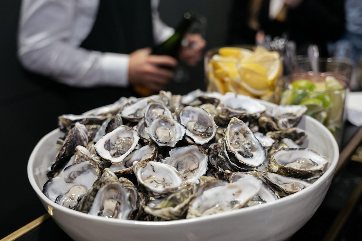 AiokaEvents's tweet photo. Experience the Melbourne Race Weekend in VIP style: from exquisite cuisine to top-notch service 🥂

🏎️🇦🇺 Join us in this amazing and adrenaline-fueled journey!  
https://t.co/Nvb4q3HOH1 https://t.co/DO9dYU1yP0