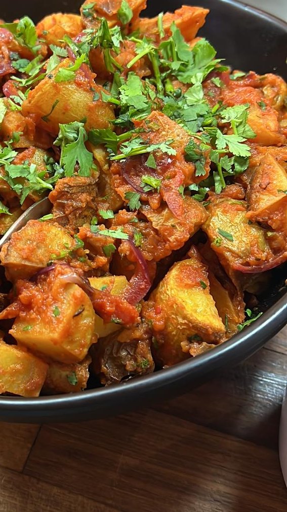 RHS Catering tweet media