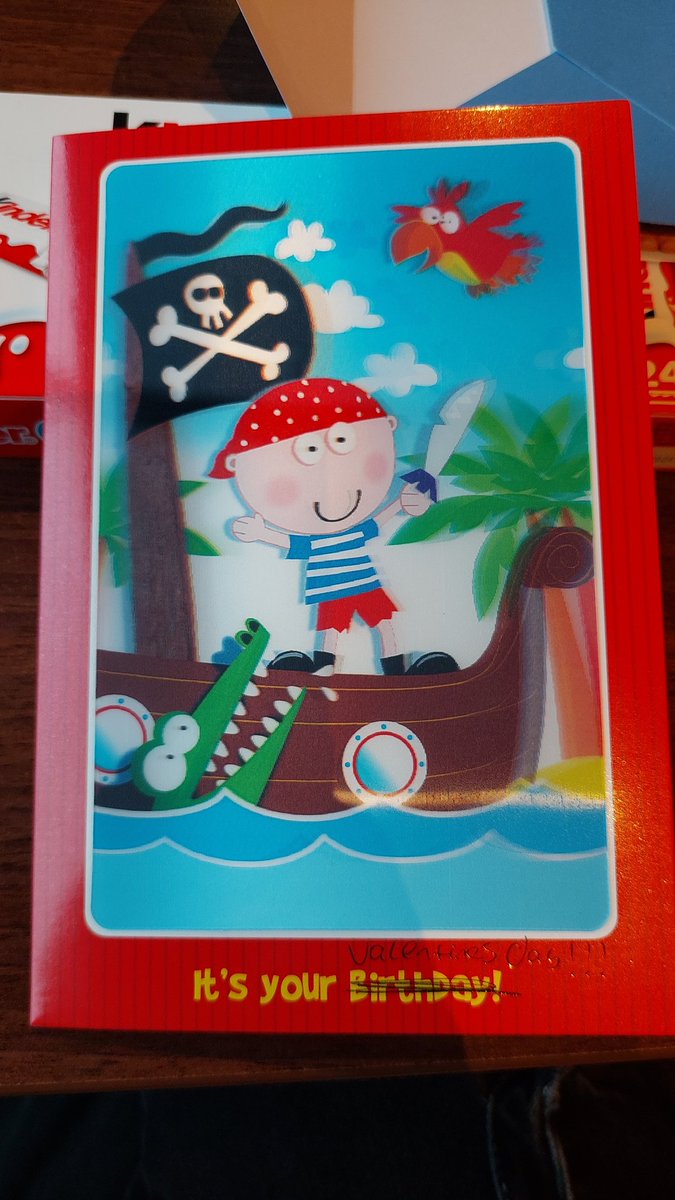 VioletInOrbit's tweet image. forgot to post about this but i got the best valentines day card from my boyfriend on wednesday