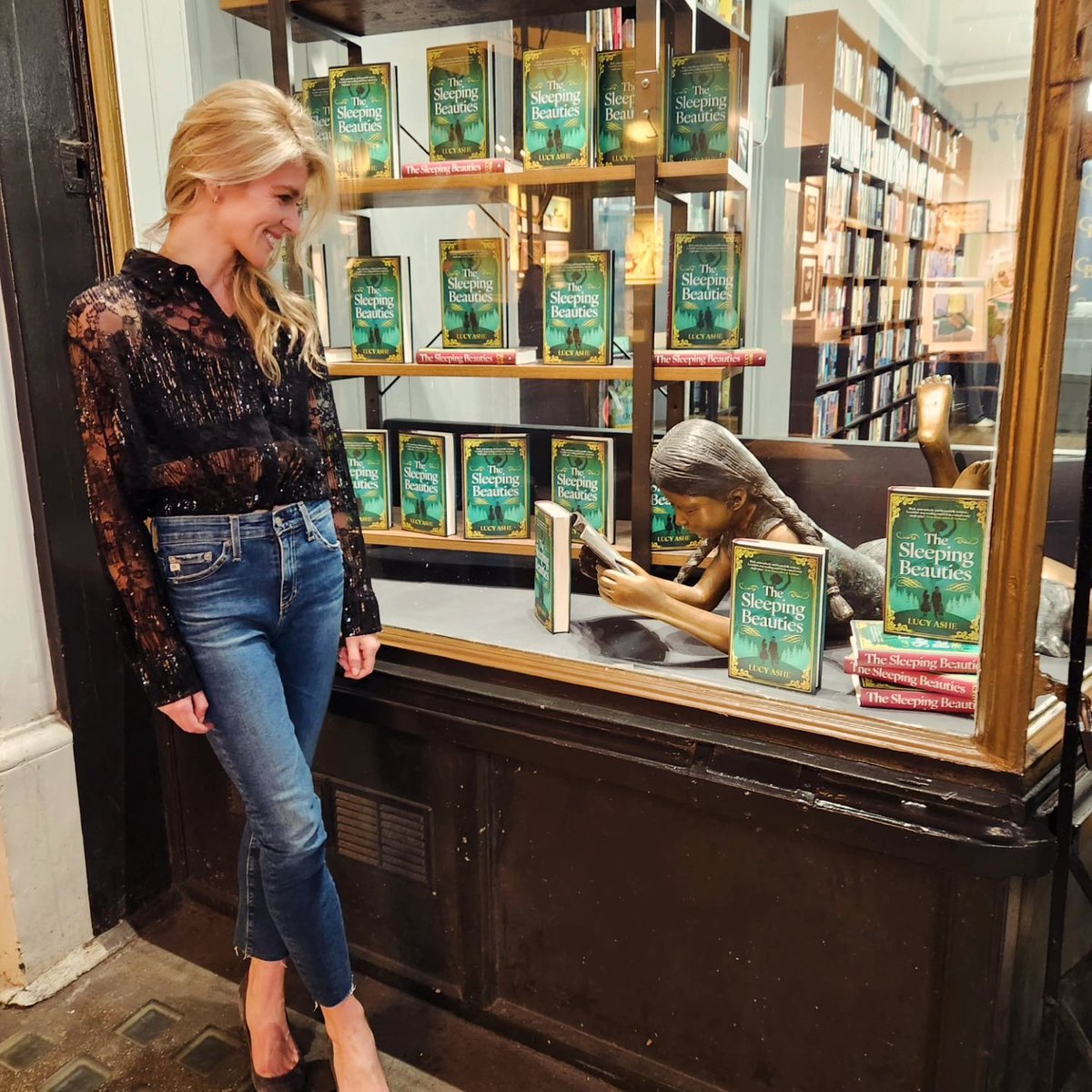 Lucy Ashe tweet media