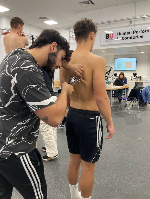 Anyone interested in learning body composition measures? 🏋️‍♀️ From 25 - 27 March 2024 9am – 5pm, BU lecturers will be demonstrating how to carry out body composition measures on the Level 1 ISAK Anthropometry course. Book here: bournemouth.ac.uk/study/courses/… #ISAK #anthropometrycourse