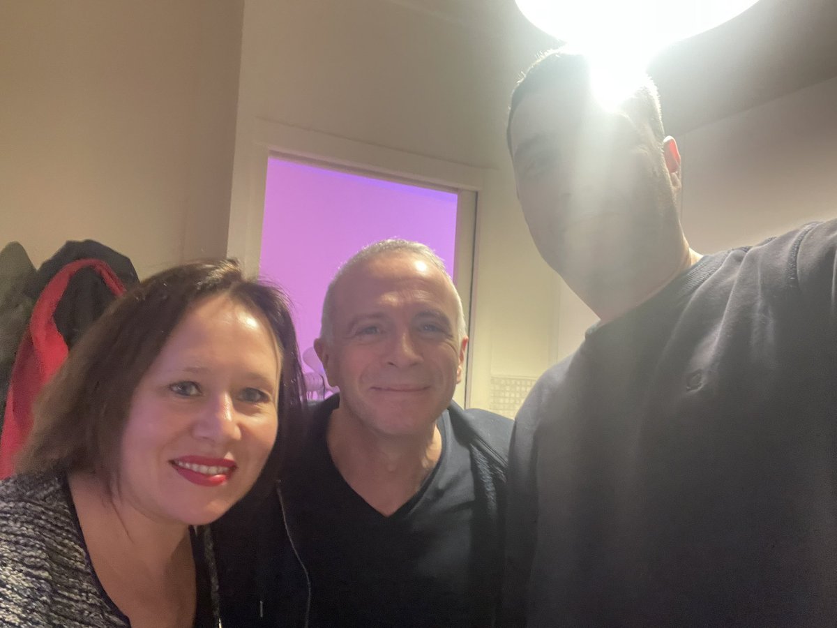 🔵La Matinée est tienne avec <a href="/actufr/">actu.fr</a> ce matin !🔵

<a href="/SamuelEtienne/">Samuel Etienne</a> reçoit <a href="/JB__Morel/">JB Morel</a>, rédac’ chef délégué aux réseaux sociaux et @Mmangane directrice <a href="/EclaireurChato/">L'Éclaireur de Châteaubriant</a> @Actu_Nantes <a href="/ActuMorbihan/">Actu Morbihan 56</a> <a href="/LePloermelais/">Le Ploërmelais</a> 
➡️twitch.tv/samueletienne

❓De quoi parlent-ils❓
#Thread⤵️