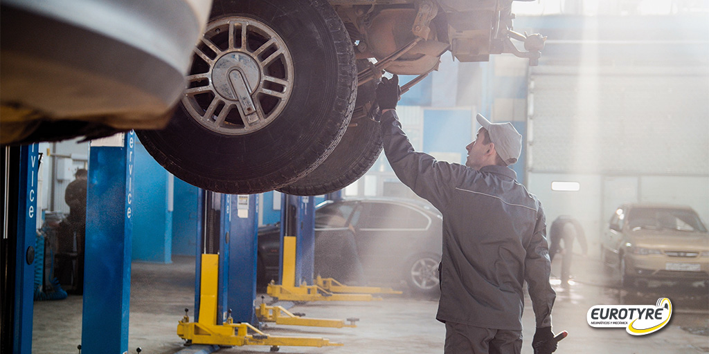EurotyreEs's tweet photo. ¿Buscas un servicio confiable para el mantenimiento de tu vehículo? En Eurotyre, nuestra prioridad es tu seguridad en la carretera. Confía en nuestros expertos!¡🚗💼 #Eurotyre #MantenimientoVehicular #SeguridadVial 

https://t.co/8OUTOIRziQ https://t.co/O7MhSzQ4Mv