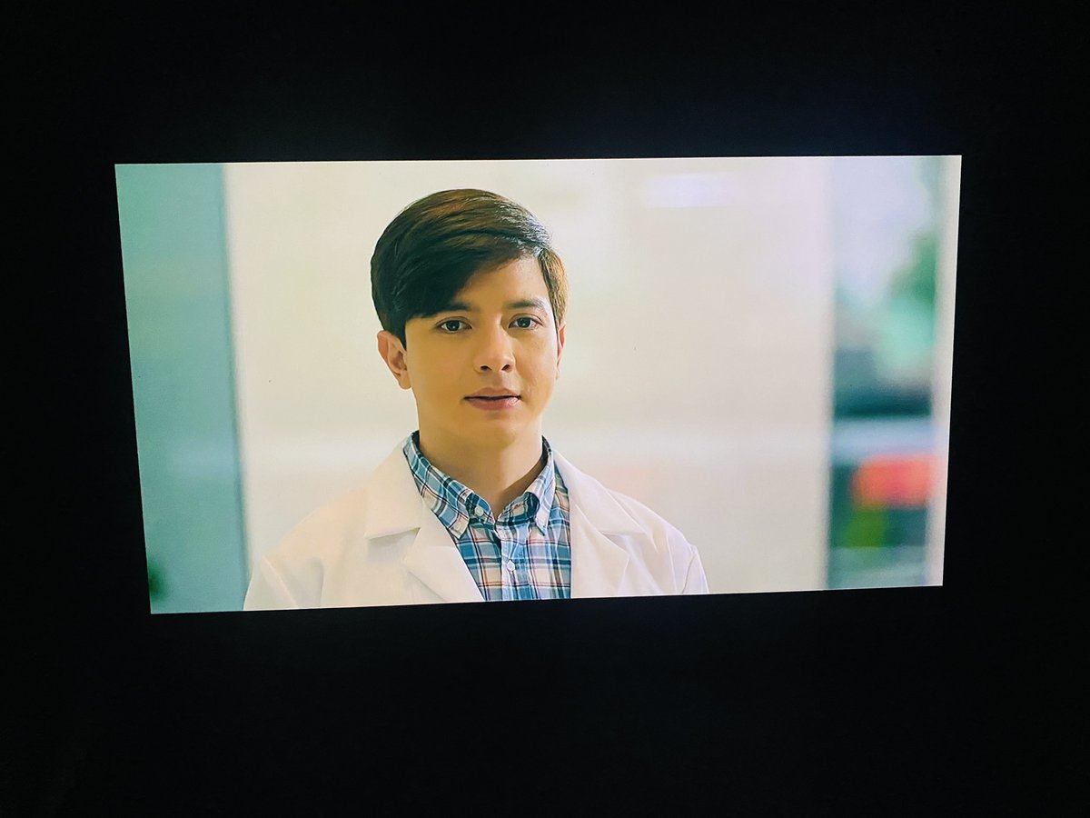 CAN I JUST ADD THAT DR. LANCE SANDOVAL IS SOOOOO HANDSOME?!!!

#FiveBreakUpsAndARomance