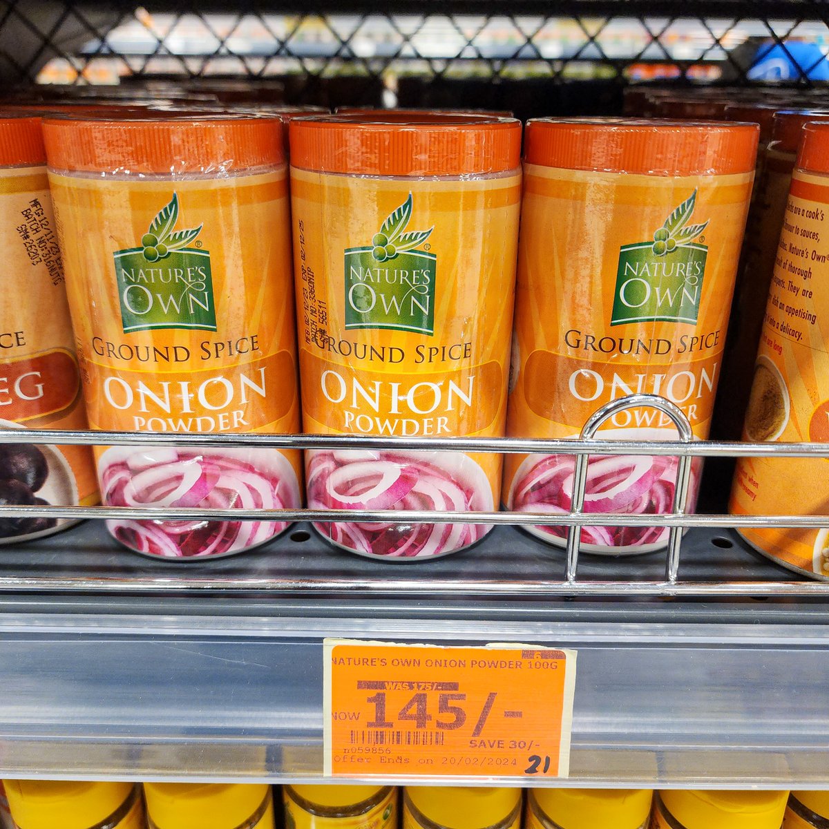naivas_kenya's tweet photo. This weekend shtua neighbours na aroma😋 wamezoea kwa hoteli. Yaani wakipanda stairs wanataka kujua ni 🤔kwa nani kunanukia! Fika🏃🏽‍♀️ Naivas leo uchangamkie spices now on offer! Ni gani hapa umezoea na ni gani bado hujawahi try?

#TheNaivasLoveLanguage ✓