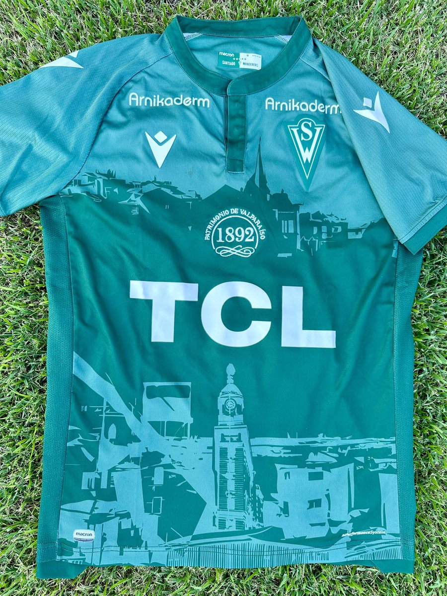 Carlos_Albach's tweet photo. ★ Club de Deportes Santiago Wanderers ★
@swanderers 2021 home kit by @MacronSports
#Chile #Valparaiso #Caturros #Decano https://t.co/LodrDgWixD
