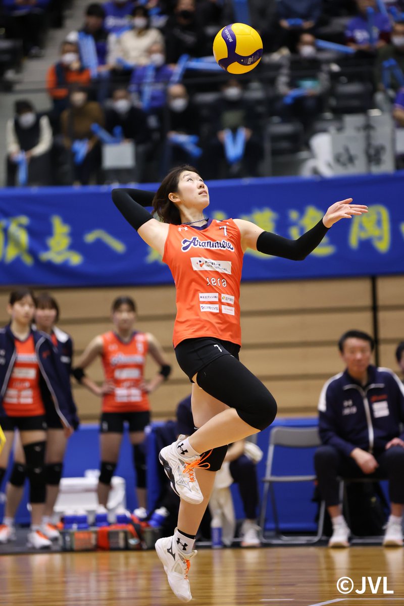 aranmare_volley's tweet photo. 2023-24 V.LEAGUE DIVISION1 WOMEN レギュラーラウンドにて、
#伊藤摩耶 選手がサーブ効果率12.0％を記録し、サーブ賞第2位となりました✨🥈✨

マヤさん、おめでとう！🧡
今後も温かいご声援をよろしくお願いします☺️🍊

詳細✅
https://t.co/hVKuEDgxOR

#アランマーレ山形 #善くて強いチーム https://t.co/5vOMZBBhio