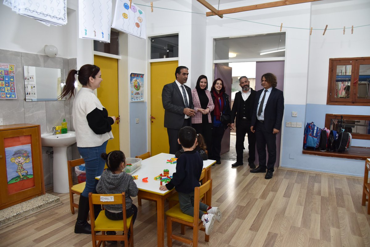 CSGBPR's tweet photo. Çalışma ve Sosyal  Güvenlik Bakanı Sadık Gardiyanoğlu SOS Çocuk Köyü’nü ziyaret etti. 
Bakan Gardiyanoğlu’na ziyaretinde Bakanlık Müsteşarı Serkan İlseven,Sosyal Hizmetler Dairesi Müdürü Alev Ecevit eşlik etti.@CocukSOS https://t.co/XNvUlWoSPu