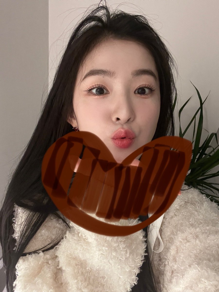 RVbubble's tweet photo. irene bubble update
#redvelvet #irene #seulgi #wendy #joy #yeri #reveluv #kpop #bubble #redvelvetbubble #rvbubble #RtoV #irenebubble #chillkill https://t.co/Ir39xNyPWv