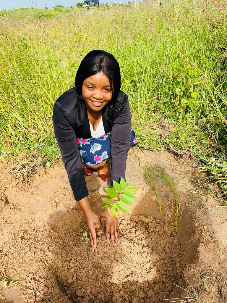 MentorsTz's tweet photo. Join us experience the beauty of #Greenbirthdays🌱🎂 Plant a tree each year to celebrate, leaving a lasting legacy of sustainability and nurturing life. Embrace the joy of giving back to nature and creating a greener world with each passing year. 🌳💚 #Greensamia #Sustainability https://t.co/ARaCl4e5SN