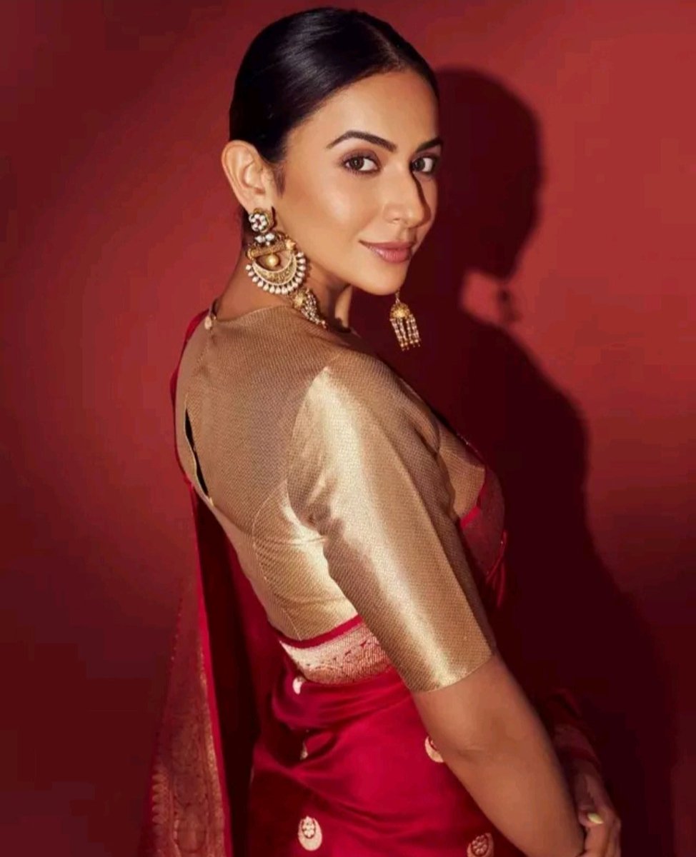 IconsCeleb's tweet photo. Rakulpreet Singh💃 
#celeb #celebrity #celebrities #fashion #actress #love #hollywood #famous #model #actor #music #celebs #beauty #follow #bollywood #instagood #celebritynews #celebritystyle #style #like #instagram #beautiful #entertainment #photooftheday #photography #trending https://t.co/54zA3u6n0l
