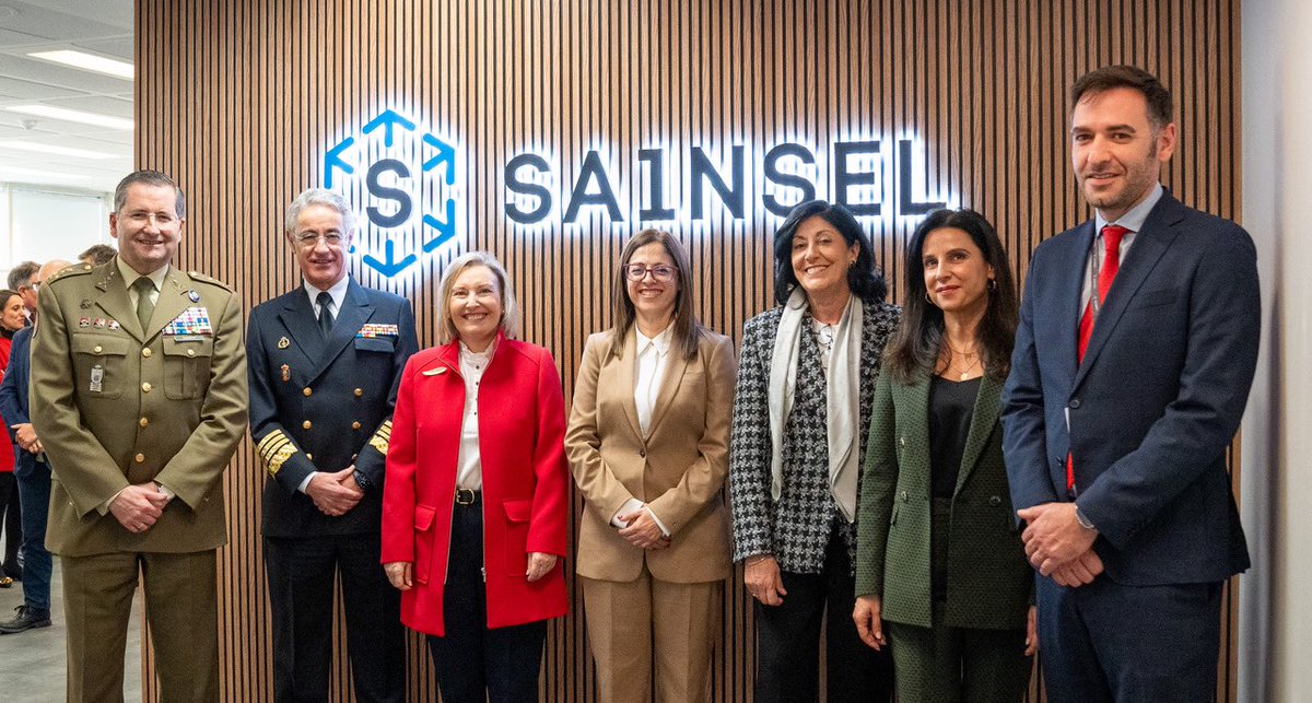 Sainsel_'s tweet photo. Queremos dar las gracias a la SEDEF @AmparoValcarce1, resto de autoridades militares y civiles, accionistas y empresas que nos acompañaron esta semana en una visita a nuestras nuevas instalaciones.
@Armada_esp @EjercitoTierra @NavantiaOficial @IndraCompany @Defensagob https://t.co/CdDCywmSoq