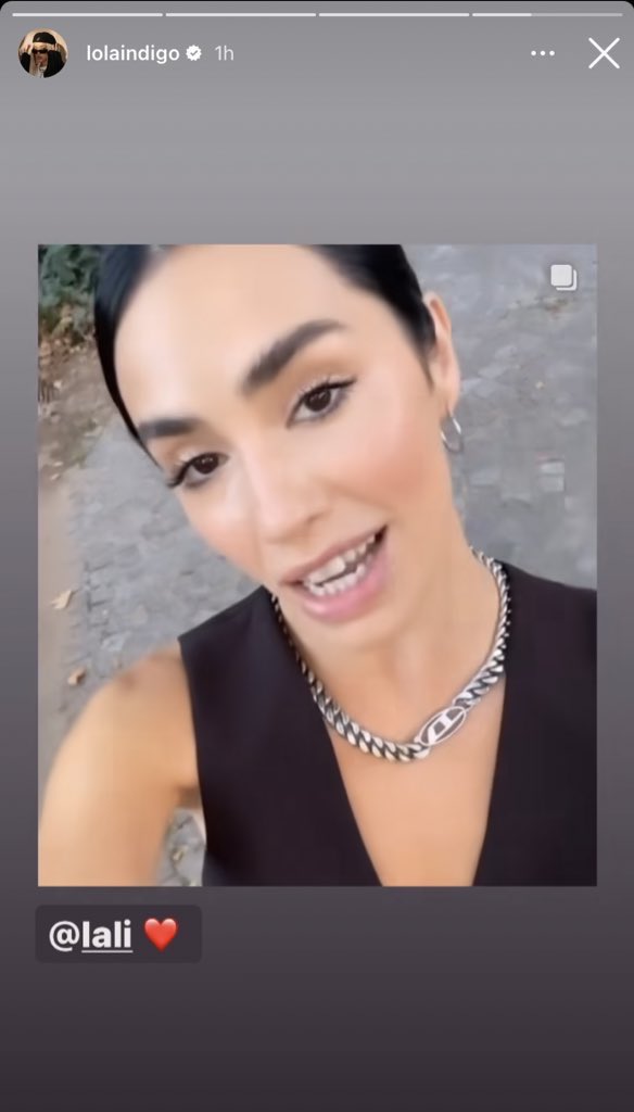 siempre del lado <a href="/lalioficial/">Lali</a> de la vida.