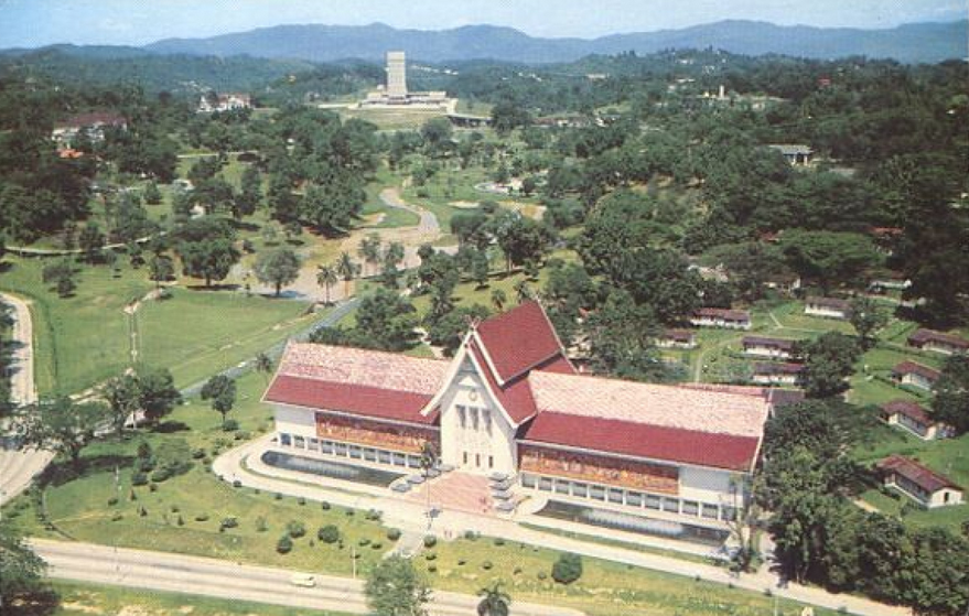 Muzium Negara awal  70'an 
nampak kat belakang tu  Lake Garden