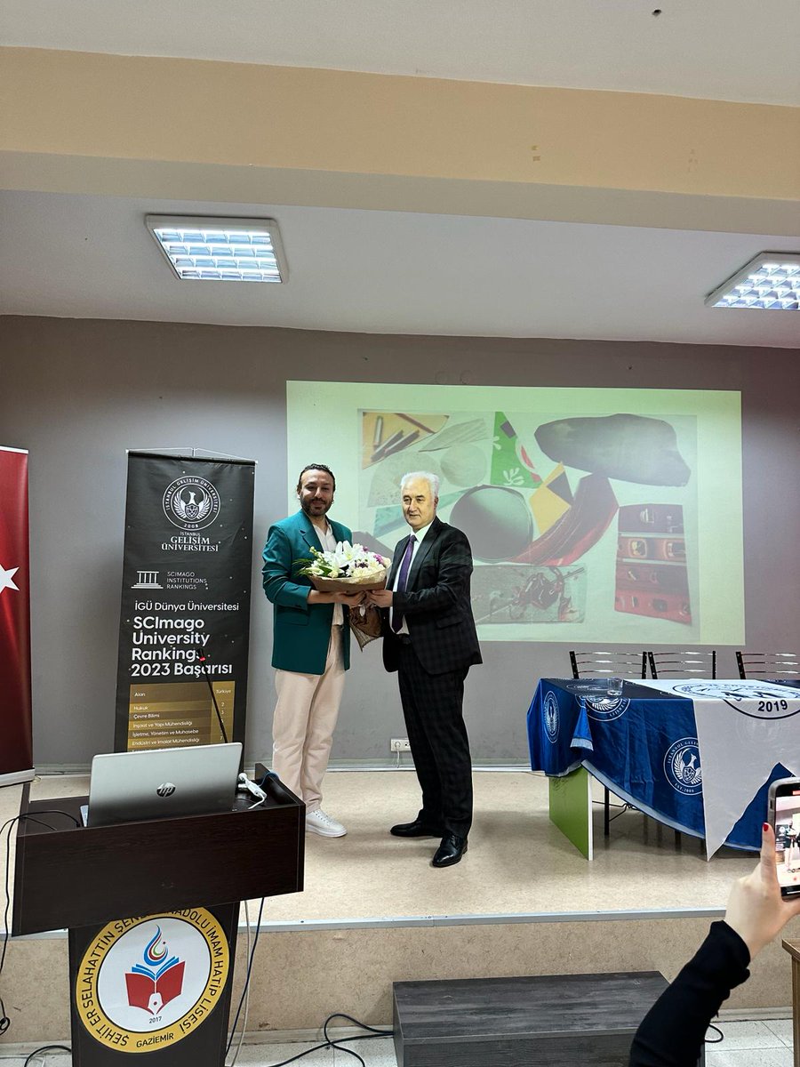 Sorumluluk Bölgemizdeki Rehber Öğretmenler/Psikolojik Danışmanlara Dr Volkan Demir tarafından Sanat Terapisi Eğitimi verildi.
<a href="/tcmeb/">Millî Eğitim Bakanlığı</a> <a href="/Yusuf__Tekin/">Yusuf Tekin</a> <a href="/MebOrgm/">Özel Eğitim ve Rehberlik Hiz. Genel Müdürlüğü</a> <a href="/yahsiomer/">Dr. Ömer YAHŞİ</a> <a href="/gaziemirkymkmlk/">Gaziemir Kaymakamlığı</a> <a href="/gaziemir_mem/">Gaziemir Mem</a> <a href="/OGNDERSE/">OGÜN DERSE</a> <a href="/AliMusaBina/">Ali Musa Bina🇹🇷</a> <a href="/cbahadir52/">CENGİZ TEĞİŞ</a>