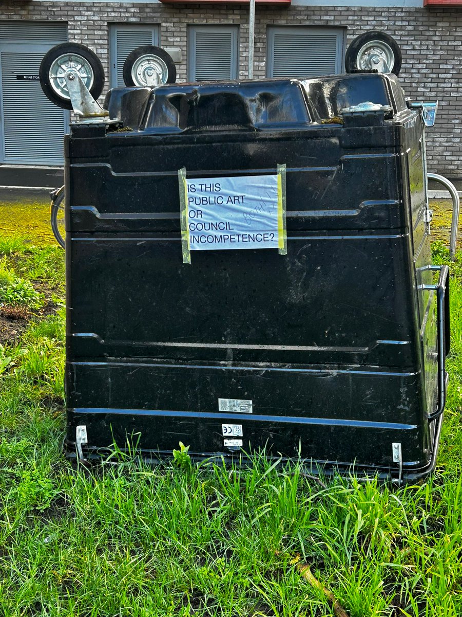 What do you think <a href="/TowerHamletsNow/">Tower Hamlets Council</a> ? 

#BaronessRoad #rubbish