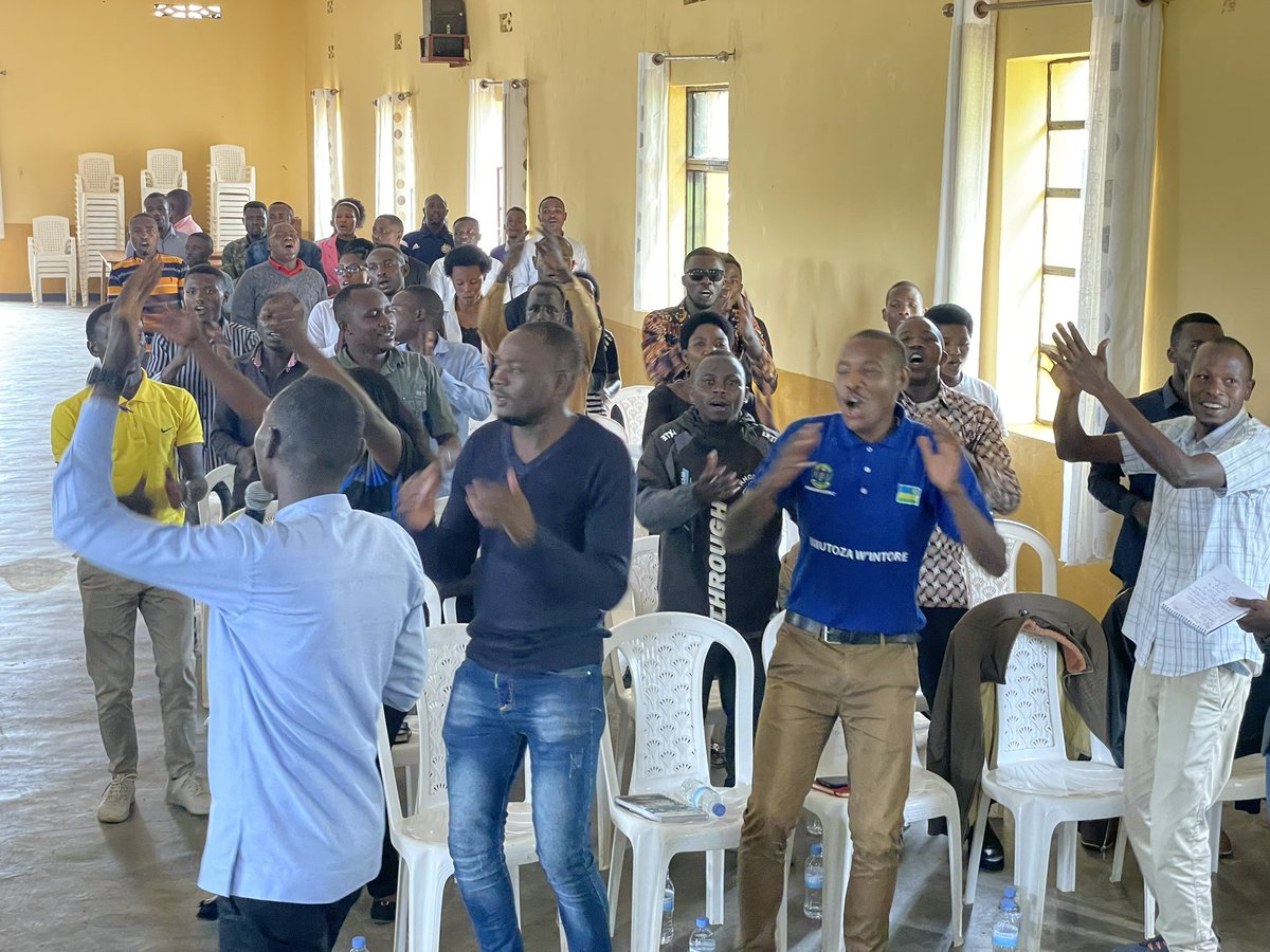 nyamashekenyc's tweet photo. Uyu musi Urubyiruko rwa @Nyamasheke muri  morale nyinshi biteguye kumva  impanuro bahabwa n'Ihuriro ryabagize Inteko ishinga amategeko rikumira Jenoside ihakana n'ipfobya rya Jenoside yakorewe Abatutsi (AGPF). @Unity_MemoryRw @RwandaYouthArts https://t.co/FCfckuzR7L