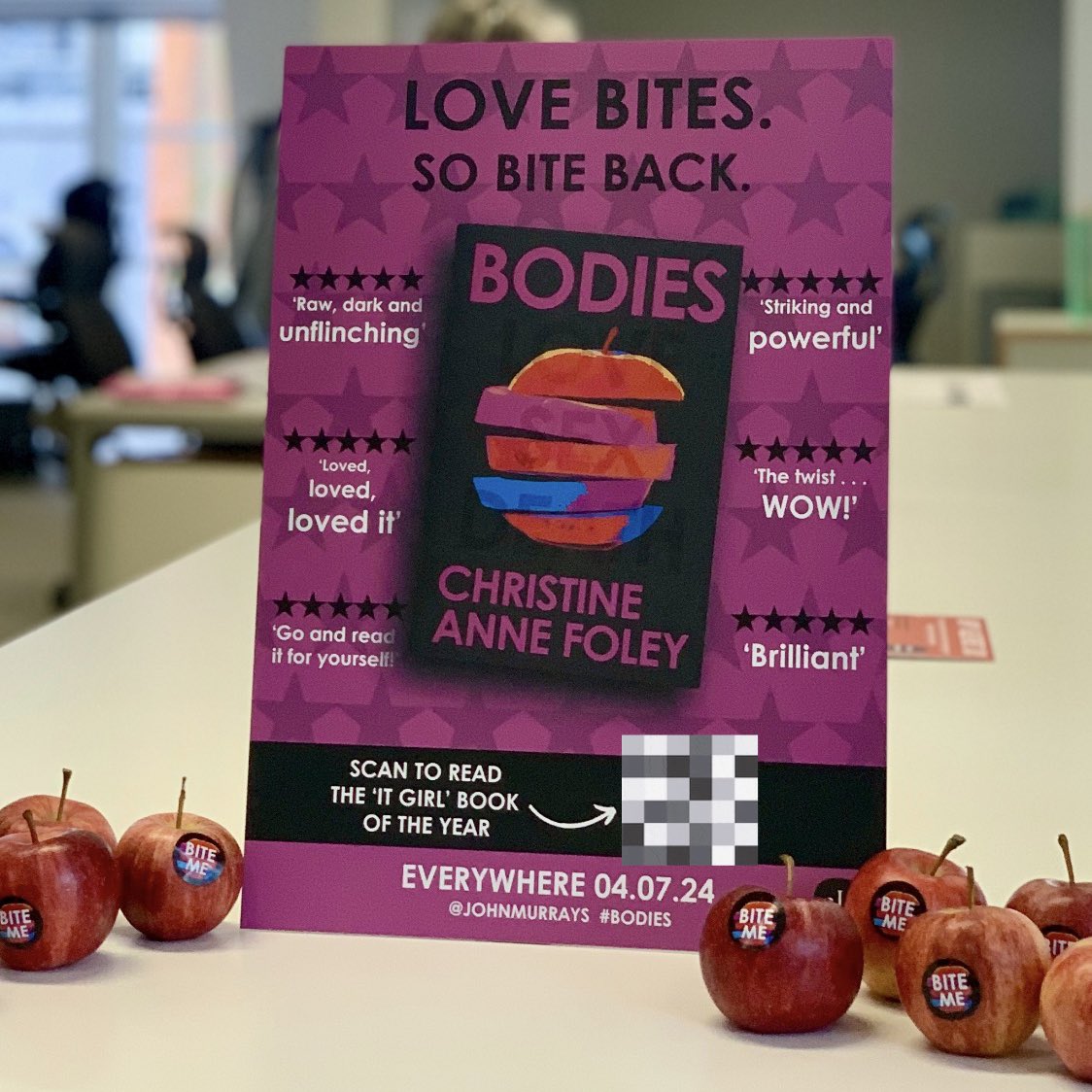 johnmurrays's tweet photo. LOVE BITES. SO BITE BACK👀❤️‍🔥🍎

We’ve been celebrating Anti-Valentine’s Day with THE ‘it girl’ book of the year, BODIES by @foleych_foley 

And just look at those goodie boxes for some lucky influencers!!🥹 https://t.co/JMnCUlymFz