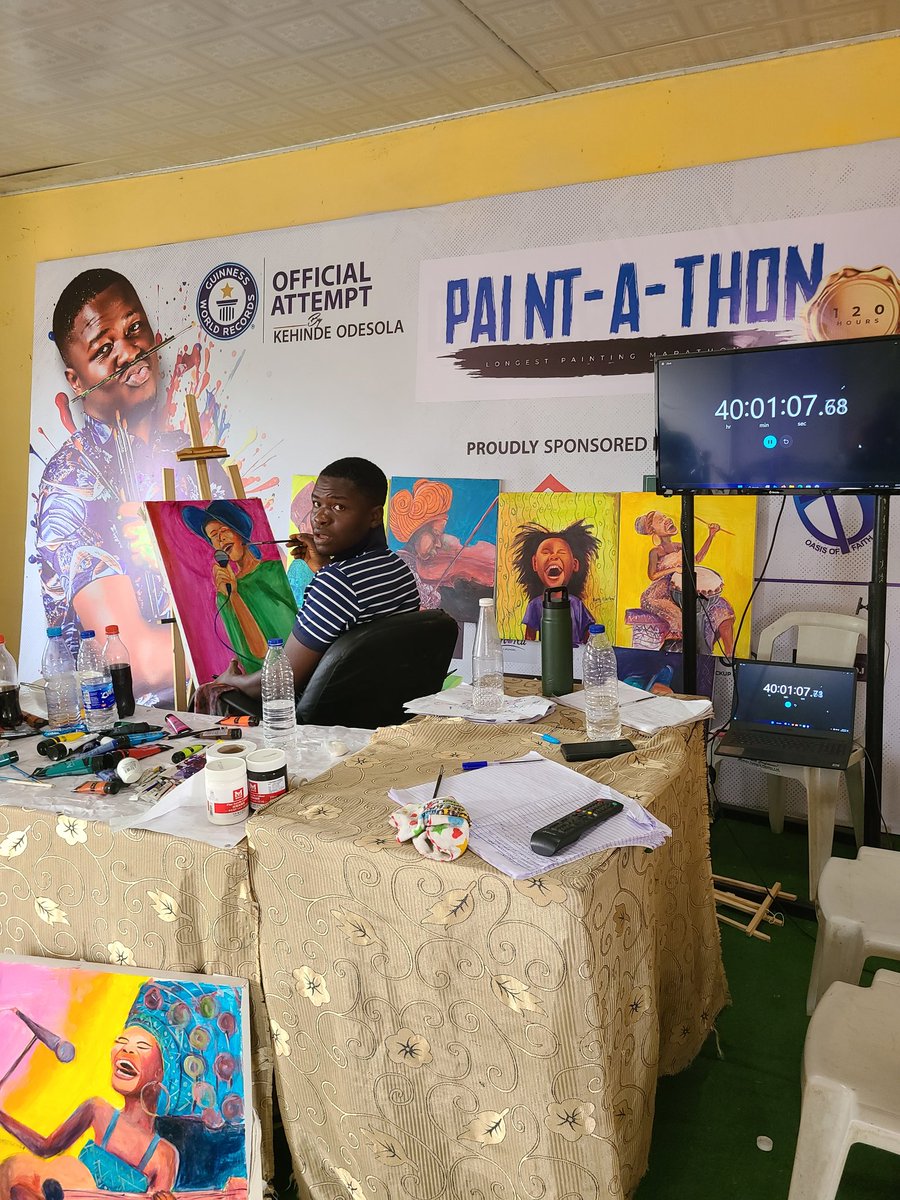 Kenny_odesola's tweet photo. 40hrs done...remaining 80hrs
Lord, i need your strength π
@GWR
#kennymastermind
#kehindeodesola
#kehindeodesolacolourathon #kehindeodesolapaintathon #paintathon #colourathon #kehindeodesolaguinnessworldrecord #kehindeodesola
#blissfamily https://t.co/kqfBFfVsgl