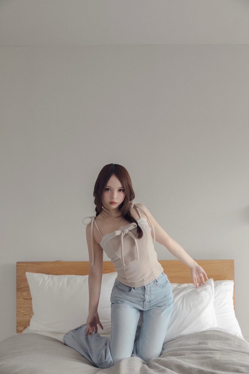 Jemma ribbon camisole color beige/black ¥7590-tax in 滑らかな