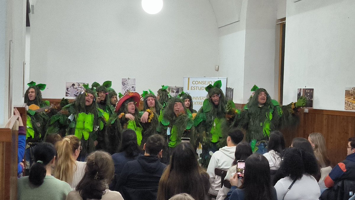 Manuel Vidigal (@vidigalmanolo) on Twitter photo También ayer tuvo lugar en la Facultad de las Ciencias de la Documentación e Información tuvo lugar el II Festival Carnavalero con la participación 👇
@Guadito_
<a href="/murga_minifolk/">Murga Los Mini-Folk</a>
<a href="/MurguerQueen/">Murguer Queen</a>
<a href="/MurgaLingartos/">Murga Los Lingartos 🦎</a> También ayer tuvo lugar en la Facultad de las Ciencias de la Documentación e Información tuvo lugar el II Festival Carnavalero con la participación 👇
@Guadito_
<a href="/murga_minifolk/">Murga Los Mini-Folk</a>
<a href="/MurguerQueen/">Murguer Queen</a>
<a href="/MurgaLingartos/">Murga Los Lingartos 🦎</a>