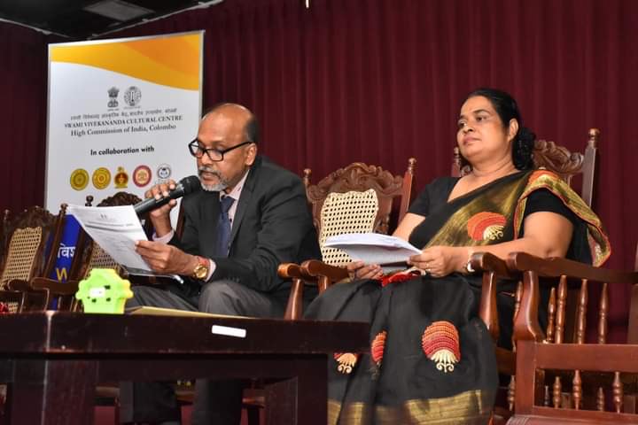 FHSS_USJ's tweet photo. World Hindi Day Celebrations with the students from University of Jayewerdenepura.

More: https://t.co/raUkHy5R9d https://t.co/GACAvw3aQv