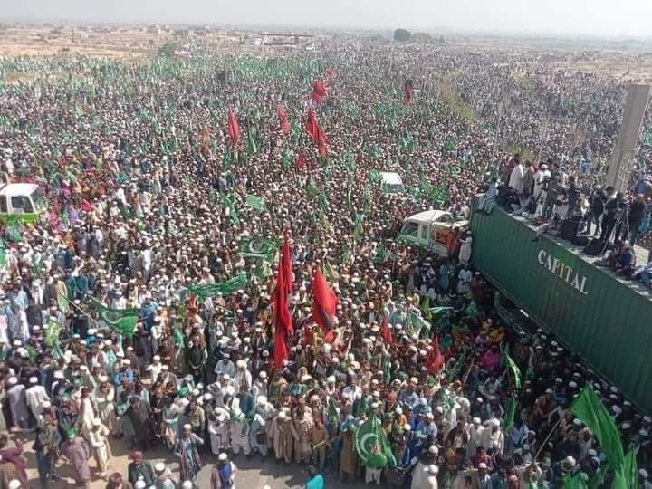 BhambhroG's tweet photo. Jamshoro: The Grand Democratic Alliance (GDA) is holding a protest on the M9 Motorway near Jamshoro against the alleged rigging of the election. Address continued... https://t.co/7exCsbMIVt