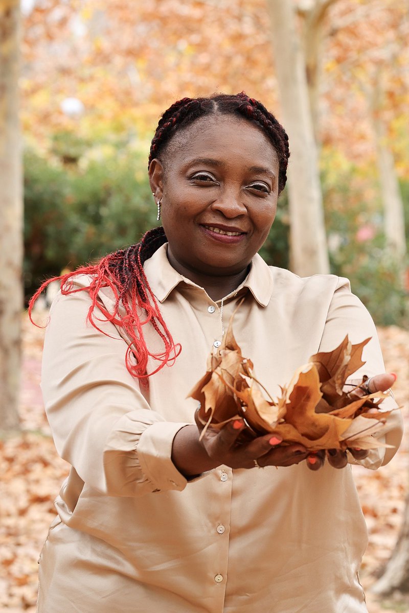 Me llamo  Ana Mª de Guinea Ecuatorial y soy del equipo de #FacilitadorasSocialesComunitarias 
Estoy preparada para realizar  acompañamiento integral a mujeres africanas víctimas de violencias.

Contacto sensibilizacion@asociacionkaribu.org

🙏🏿  <a href="/IsabelWagemann/">Isabel Wagemann</a> 
#asociaciónKaribu