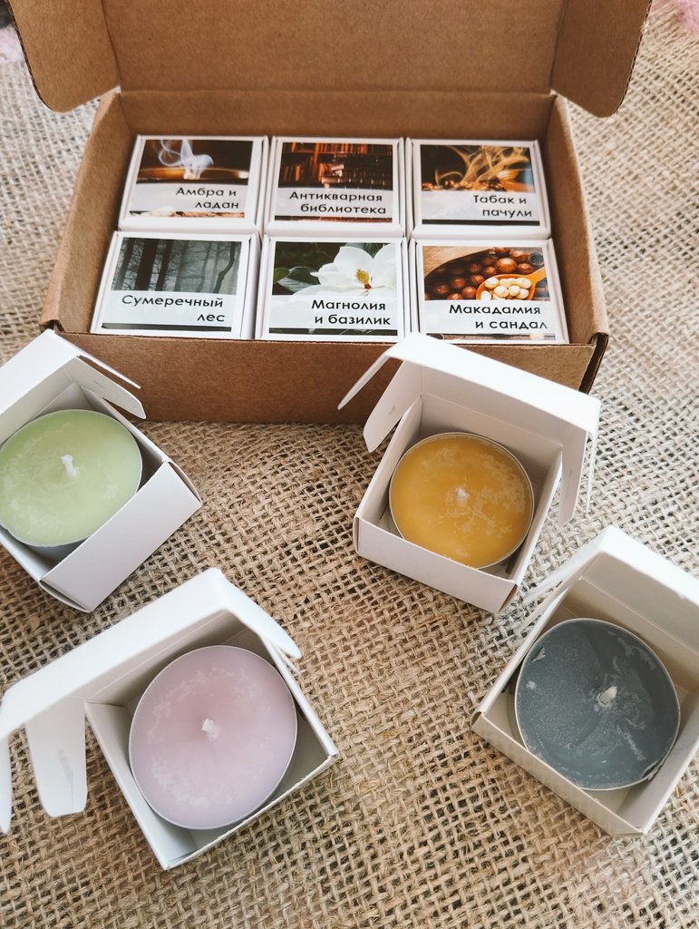 Итак, я все же сделала это. Пробный набор чайных свечей 'Магическая лавка', всего шесть коробочек в наличии Шесть волшебных ароматов: ✨ Антикварная библиотека ✨ Сумеречный лес ✨ Амбра и ладан ✨ Макадамия и сандал ✨ Табак и пачули ✨ Магнолия и базилик