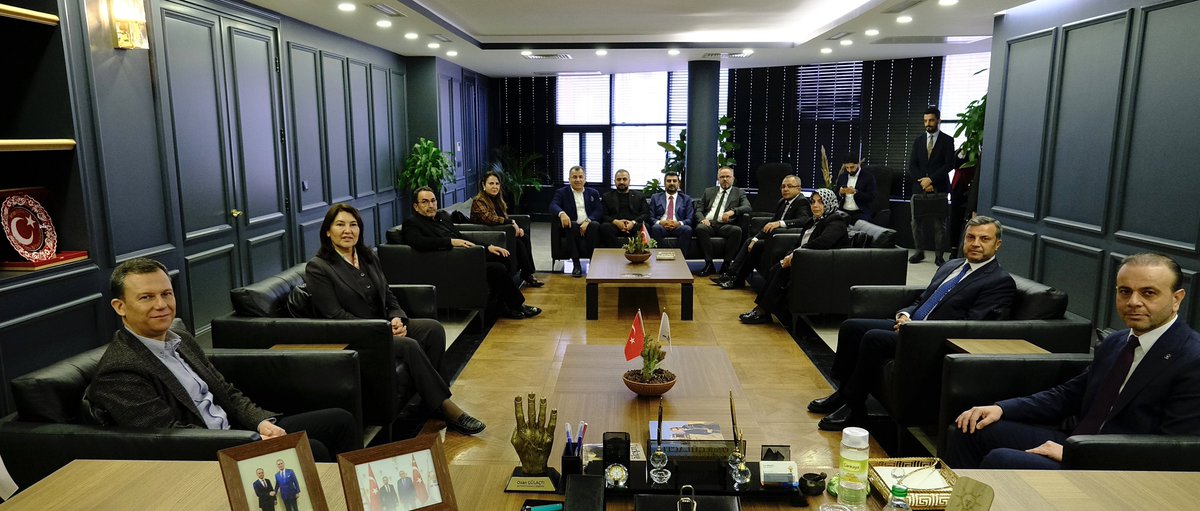 AK Parti Genel Başkan Yardımcımız Sn. Fatih Şahin’i AK Parti Adana İl Başkanlığı’mızda karşıladık. Adana’mıza hoş geldiniz
