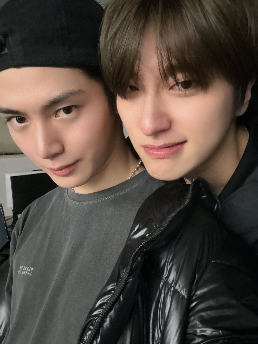 [#OX]

연습 화이팅

#OMEGA_X #오메가엑스 
#한겸 #HANGYEOM