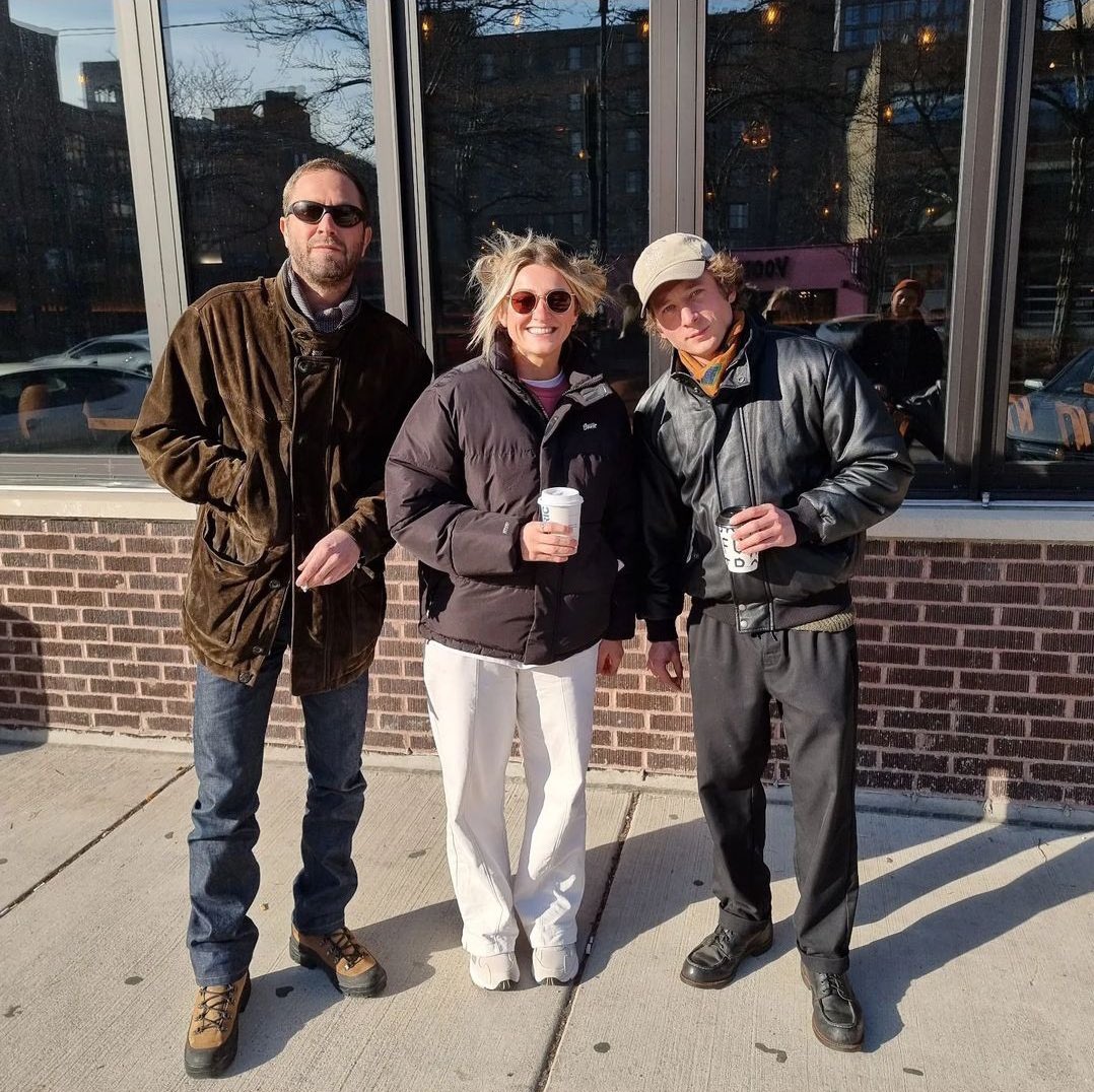 girlsonfillm's tweet photo. THEY’RE IN CHICAGO https://t.co/DEI1YwDwFU