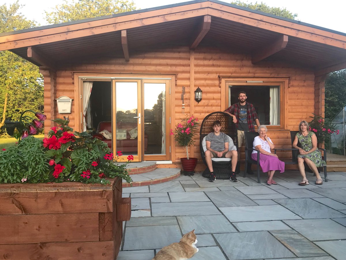 Norwegian Log tweet media