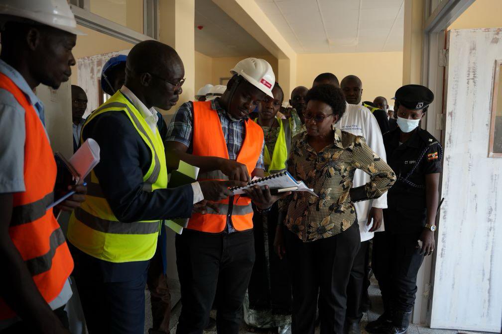 JaneRuth_Aceng's tweet photo. I also inspected the on-going works at Busolwe General Hospital in Butaleja. This beautiful facility will be handed over in a few months and will be ready for use by our population. https://t.co/cUilPCNX6l