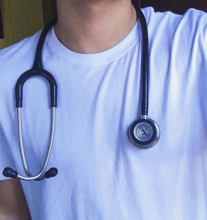 𝖮𝗅𝗂𝗏𝖾𝗋. tweet media