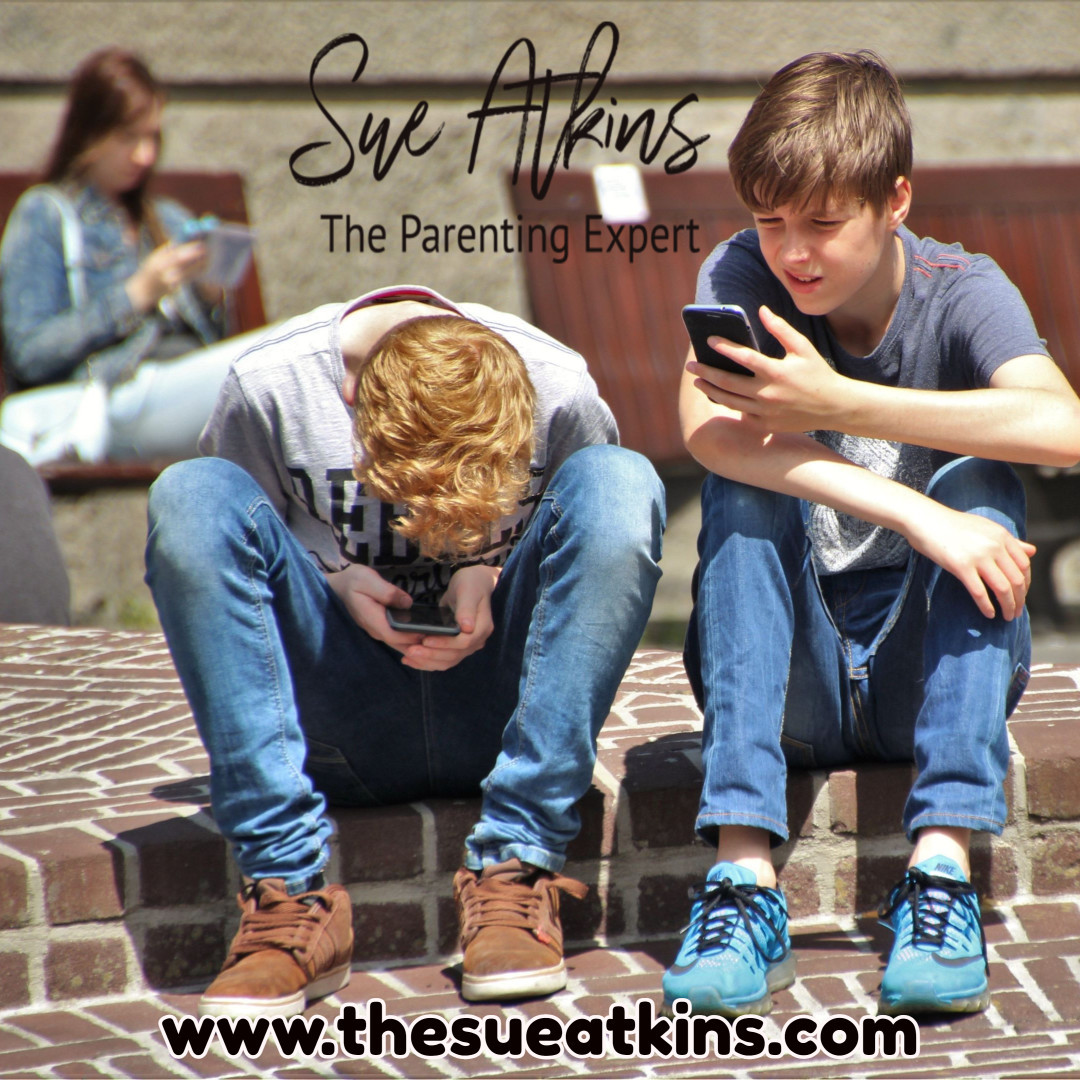 SueAtkins's tweet photo. As parents, we have the power to shape our children's relationship with technology. Limiting smartphone use & prioritising real-life interactions can lead to a more balanced & fulfilling childhood. #SmartphoneFreeChildhood
#TipsandScripts
https://t.co/0AbaxvhEOh https://t.co/DygVRJZKy8