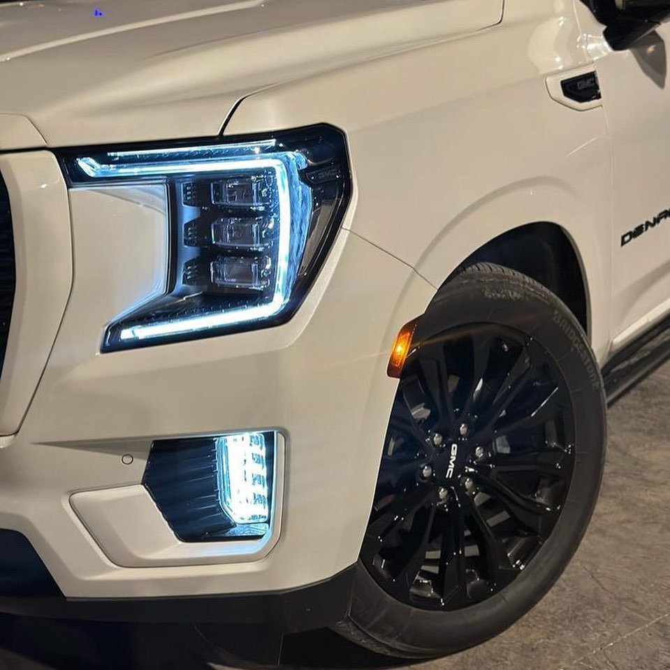 jarieszackb's tweet photo. Eager for action 💯
Impressive GMC Yukon Denali by @l_x4 😎
Swipe left...
▪️▪️▪️
Via: @gmc_4_ever
🦾🦾🦾
.
#jarieszackb https://t.co/WgVnJDm9Hv