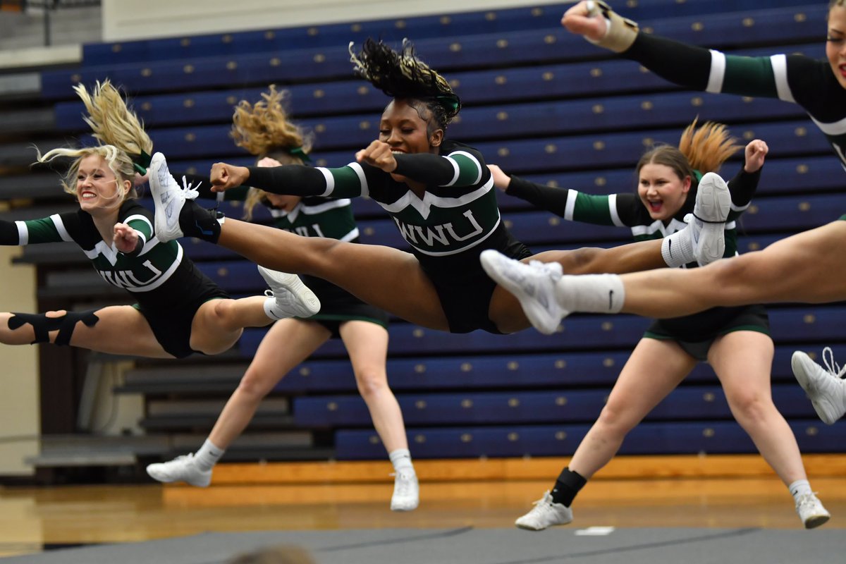 wwuowlsSPIRIT's tweet photo. ITS COMP WEEKEND!
📍: Bethel College - North Newton, KS
⏰: Friday @ 6:50 ; Saturday @ 10:20am & 1:30pm
🎥: https://t.co/jKYJnkM5dQ
#collegecheer #cheerleader #compcheer #allstar #naia #owlin #compday #gameday #williamwoods https://t.co/vJsaQG1w4x