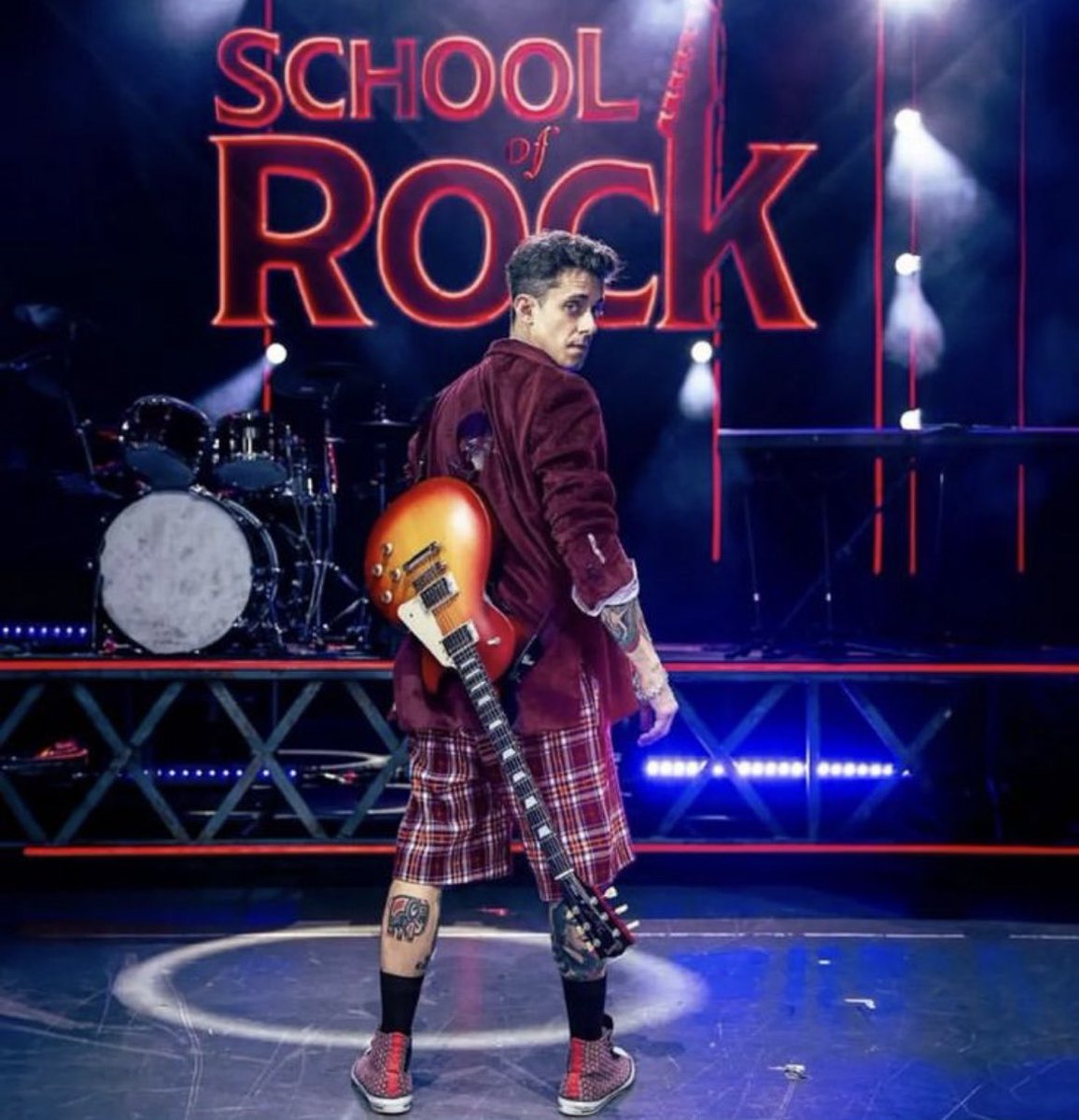 multiteatro's tweet photo. Ayer, con el anuncio de su protagonista y banda de chicos músicos, “School of Rock” se convirtió en el primer espectáculo en ventas anticipadas para el mes de junio.
El dato -inusual a cuatro meses del estreno- ya lo perfila como acontecimiento teatral, luego del suceso “Matilda” https://t.co/yWHlk4vAHk